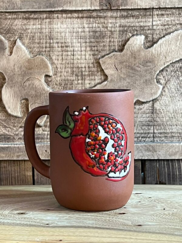 Кружка из красной глины